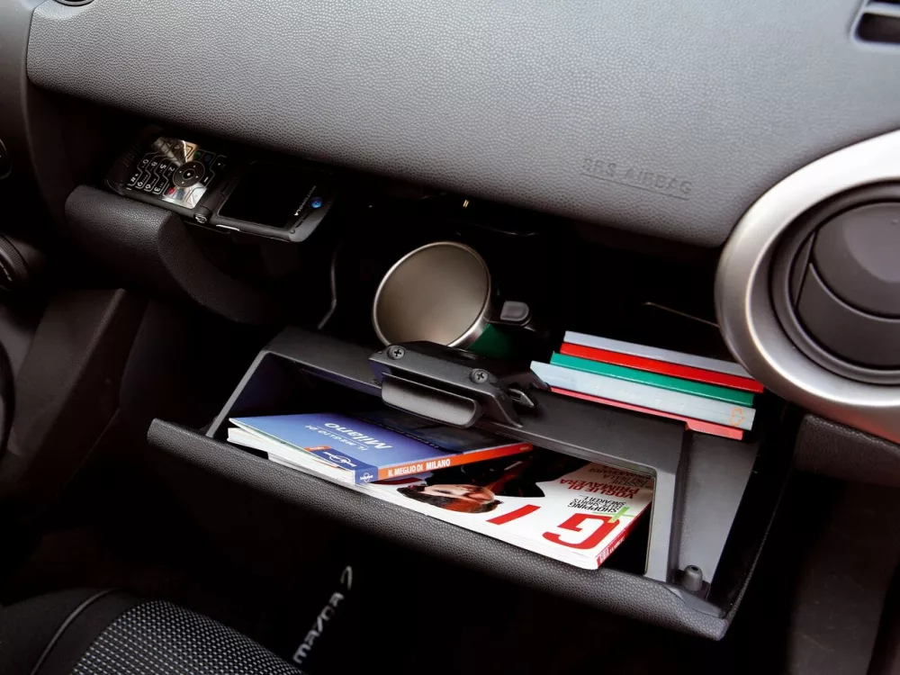 Автомобиль Mazda 2 II (DE) Хэтчбек (5 дверей)