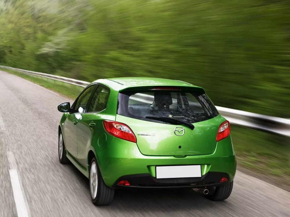Автомобиль Mazda 2 II (DE) Хэтчбек (5 дверей)