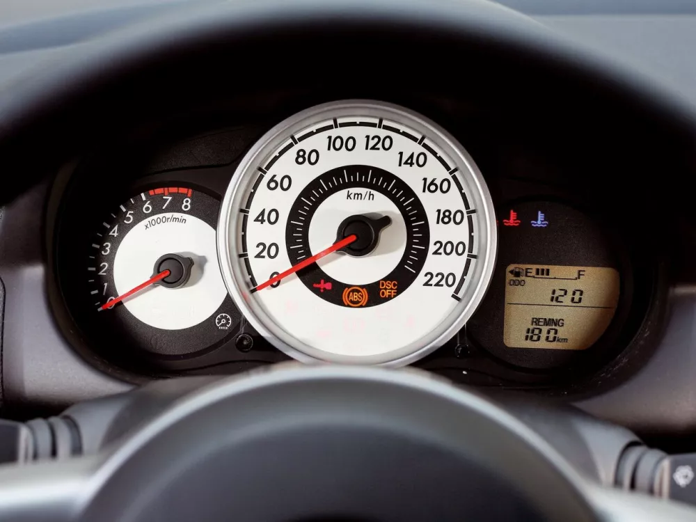Автомобиль Mazda 2 II (DE) Седан