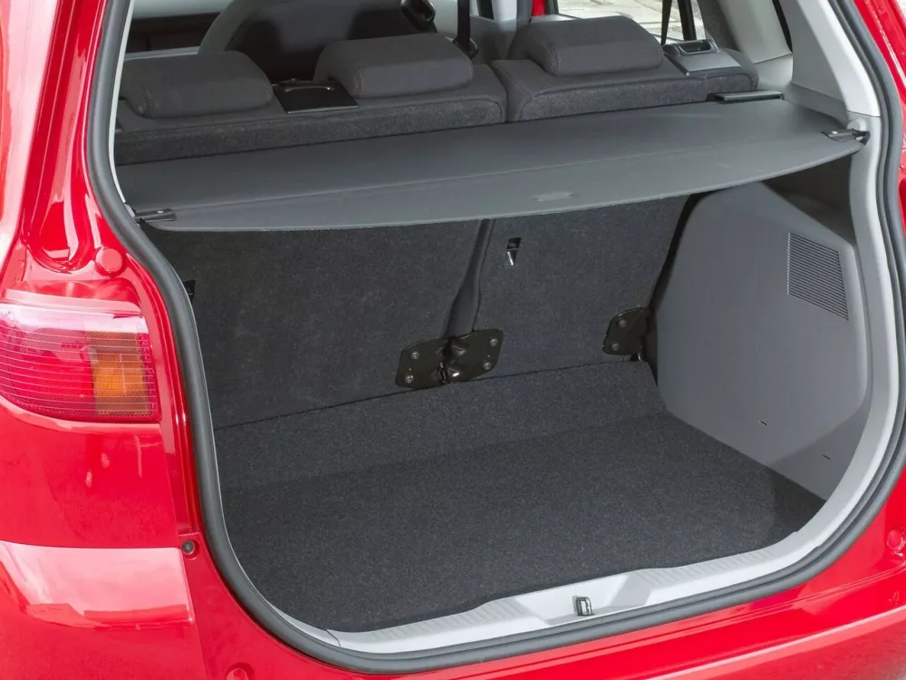 Автомобиль Mazda 2 I (DY) Хэтчбек (5 дверей)