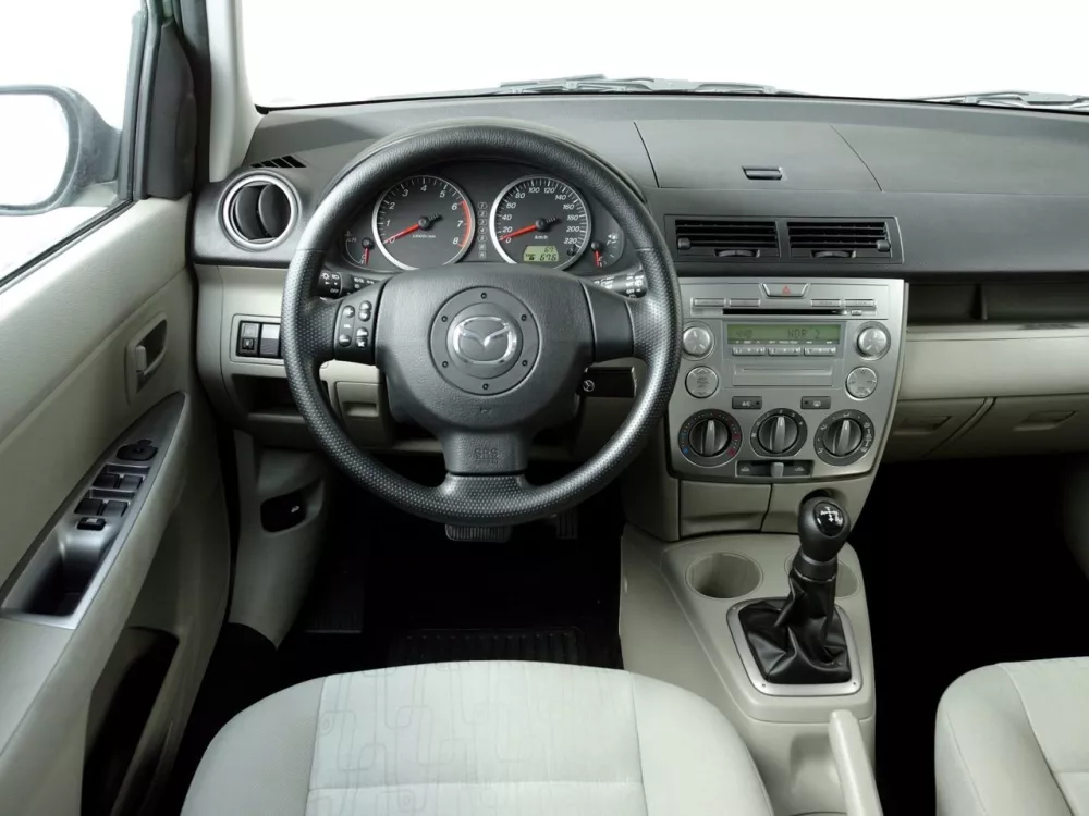 Автомобиль Mazda 2 I (DY) Рестайлинг Хэтчбек (5 дверей)