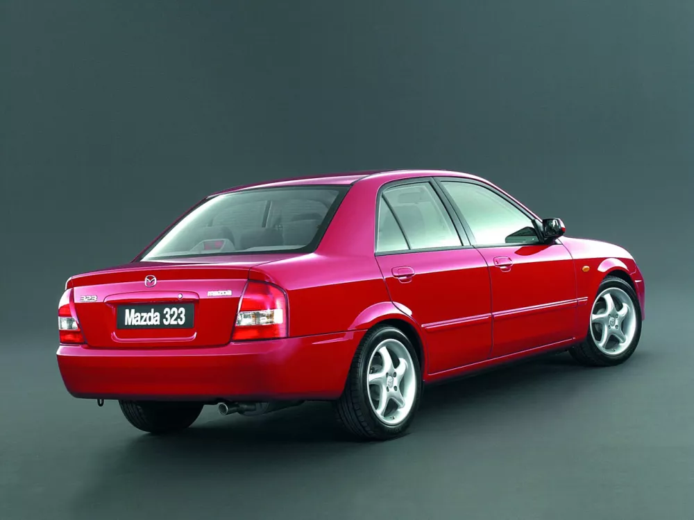 Автомобиль Mazda 323 VI (BJ) Рестайлинг Седан