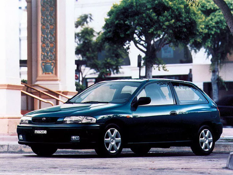 Автомобиль Mazda 323 VI (BJ) Хэтчбек (3 двери)