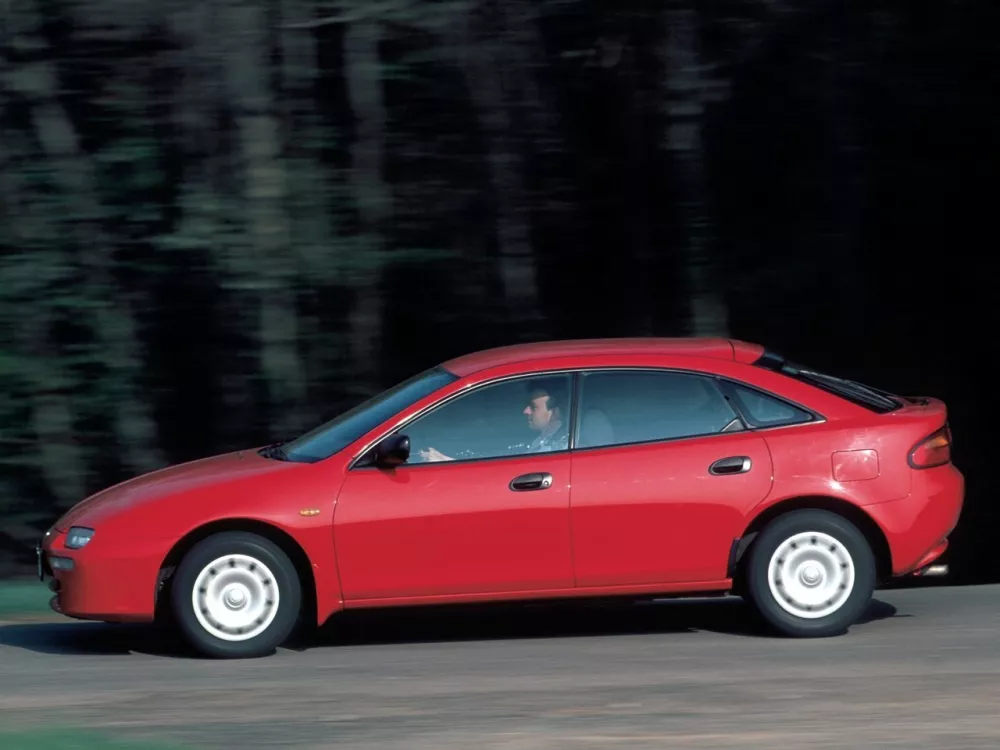 Автомобиль Mazda 323 V (BA) Хэтчбек (5 дверей)