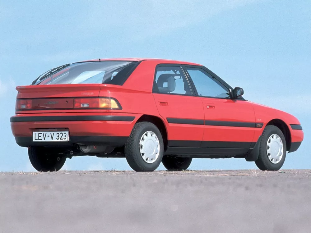 Автомобиль Mazda 323 IV (BG) Хэтчбек (5 дверей)