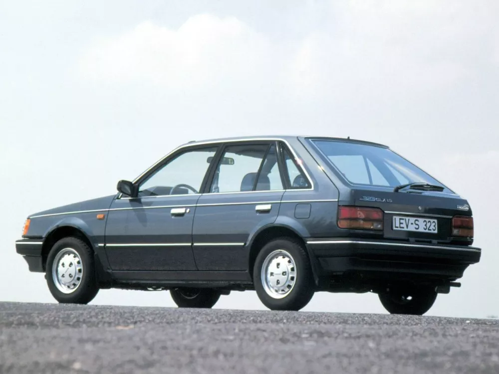 Автомобиль Mazda 323 III (BF) Хэтчбек (5 дверей)
