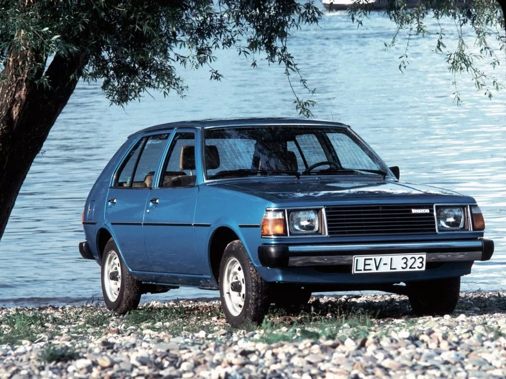 Автомобиль Mazda 323 I (FA) Хэтчбек (5 дверей)