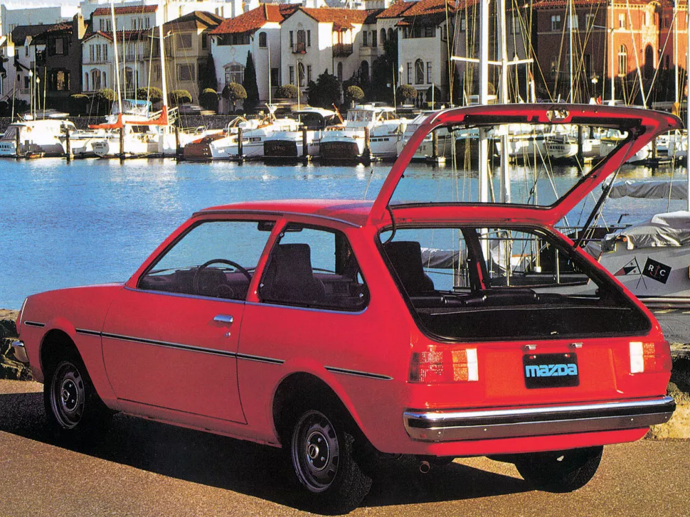 Автомобиль Mazda 323 I (FA) Хэтчбек (3 двери)
