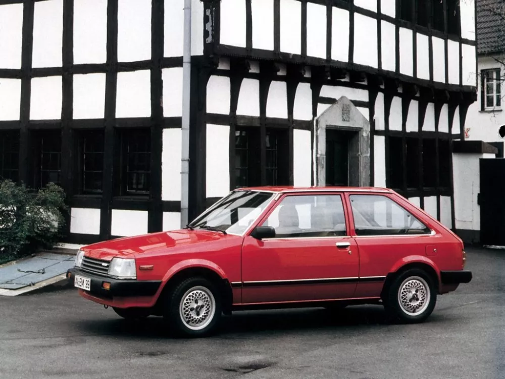Автомобиль Mazda 323 II (BD) Хэтчбек (3 двери)