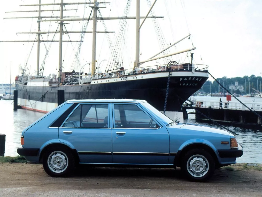Автомобиль Mazda 323 II (BD) Хэтчбек (5 дверей)