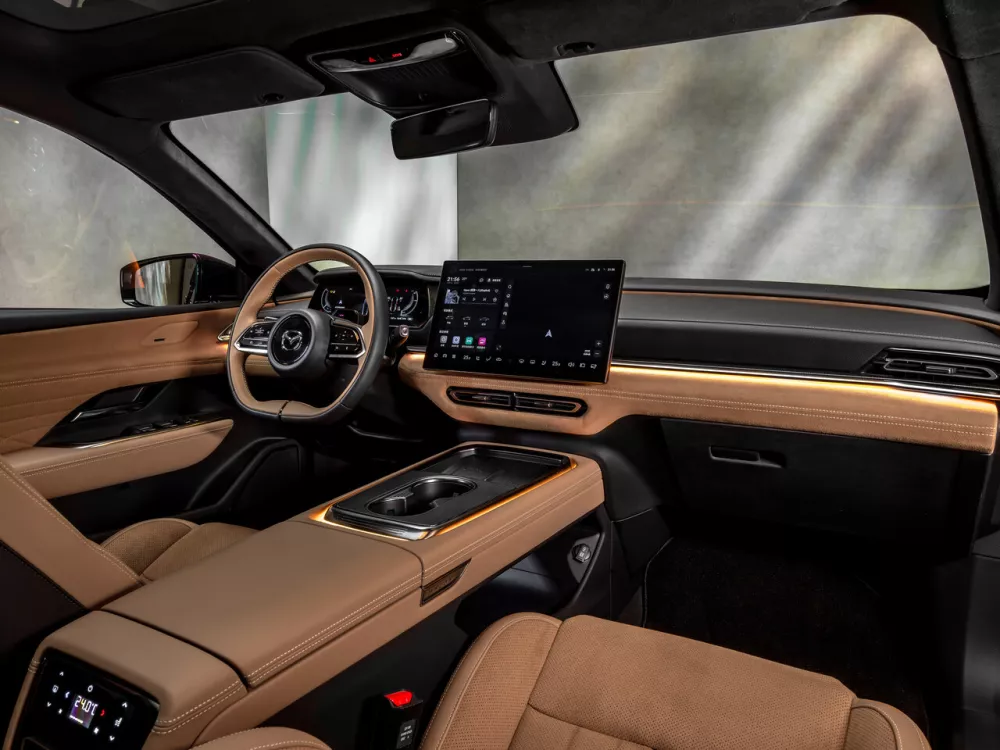 Автомобиль Mazda 6e Лифтбек