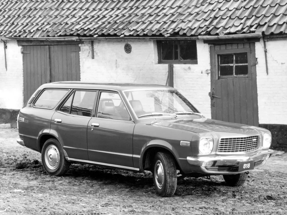 Автомобиль Mazda 818 Универсал (5 дверей)