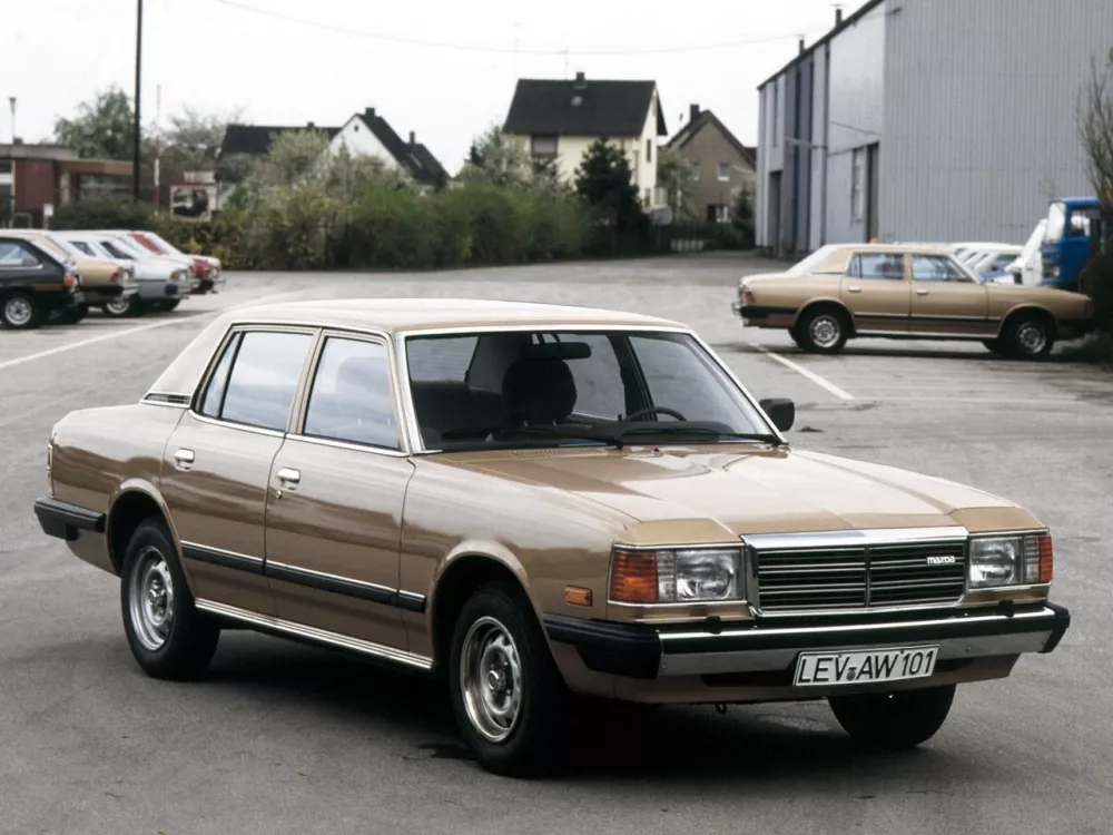 Автомобиль Mazda 929 LA4 Седан
