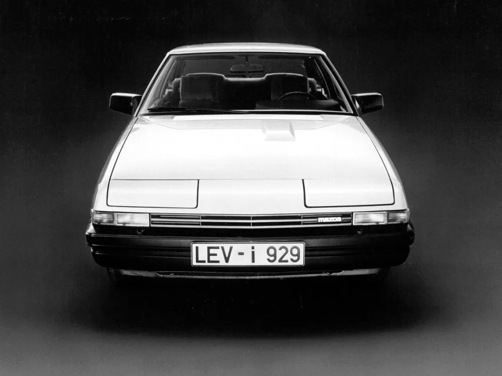 Автомобиль Mazda 929 II (HB) Купе