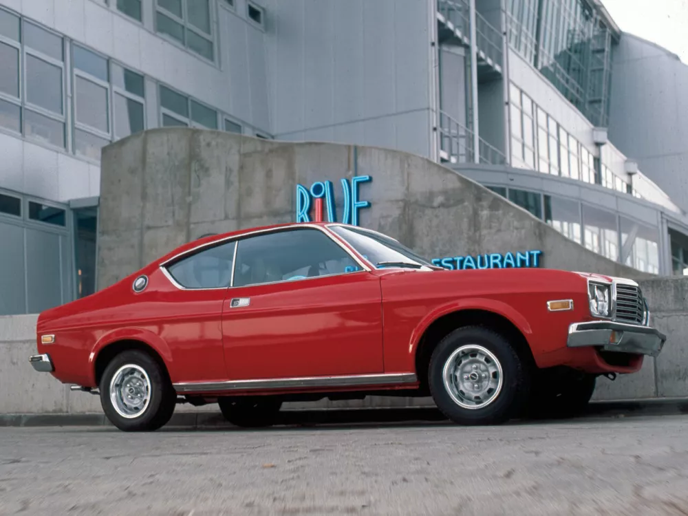 Автомобиль Mazda 929 LA2 Купе