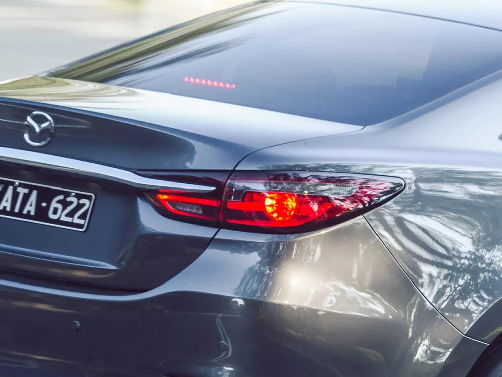 Автомобиль Mazda Atenza III Рестайлинг 2 Седан