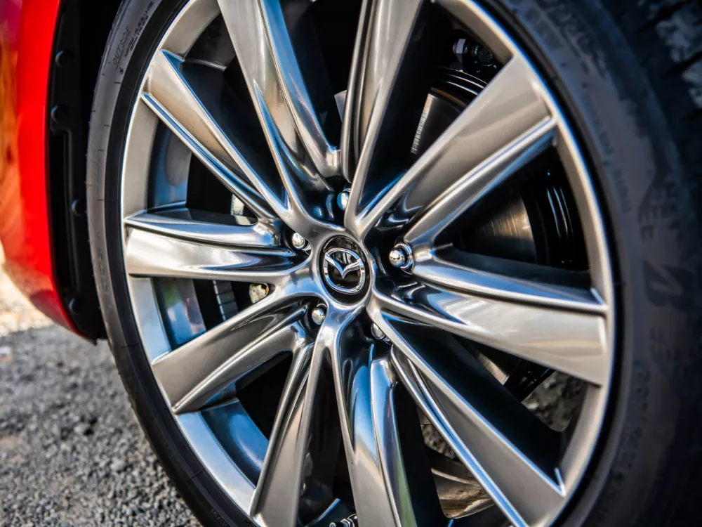 Автомобиль Mazda Atenza III Рестайлинг 2 Седан