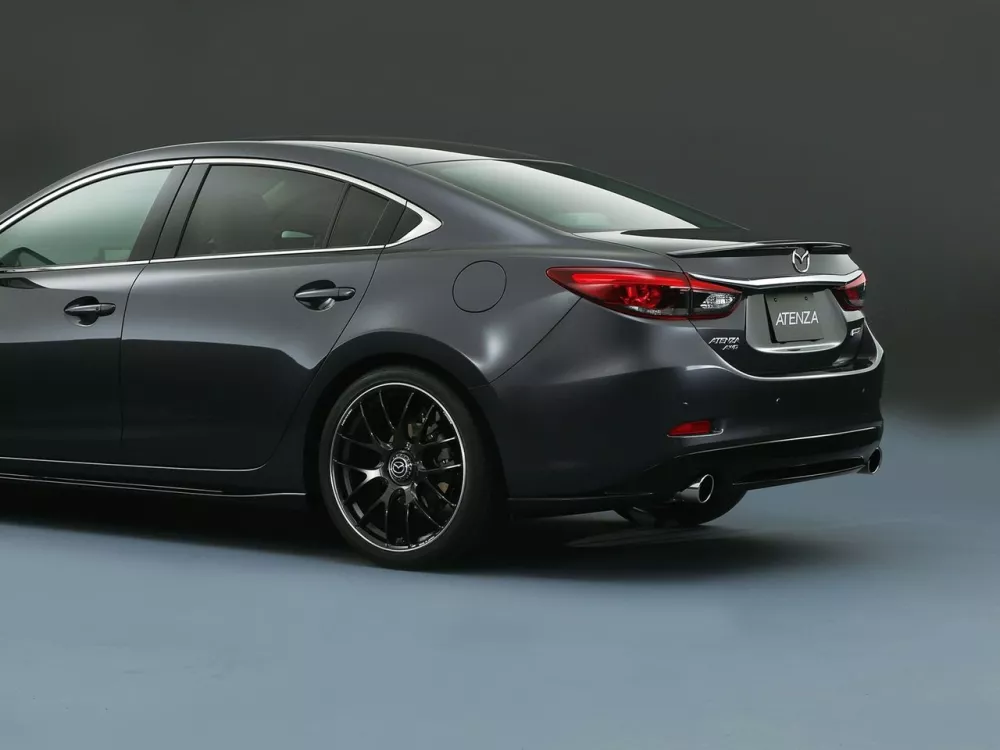Автомобиль Mazda Atenza III Рестайлинг Седан