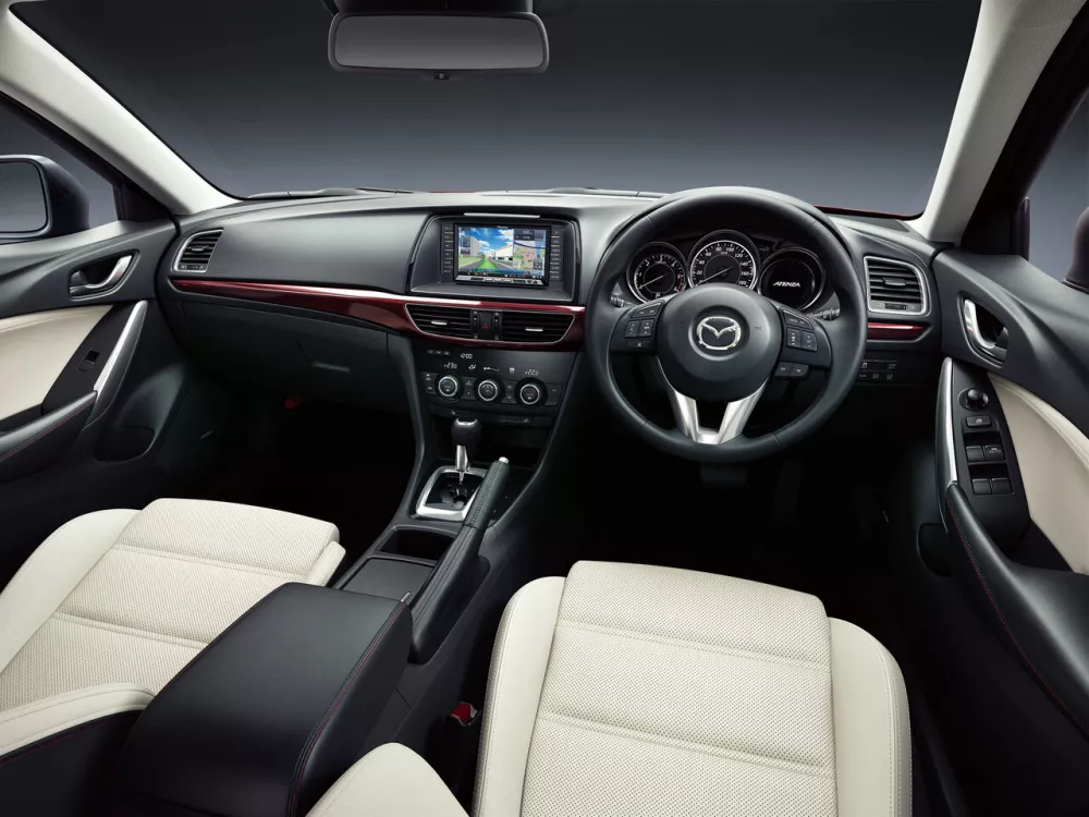 Автомобиль Mazda Atenza III Седан