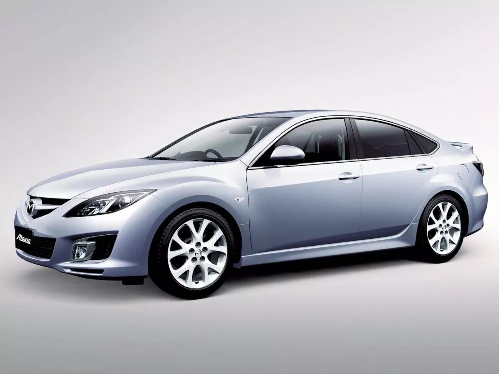 Автомобиль Mazda Atenza II Седан