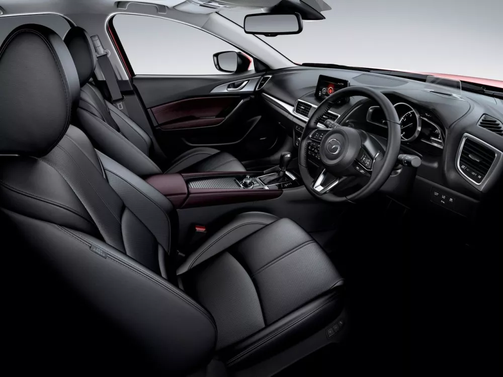 Автомобиль Mazda Axela III Рестайлинг Хэтчбек (5 дверей)