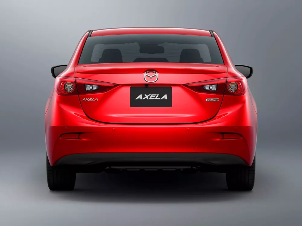 Автомобиль Mazda Axela III Рестайлинг Седан