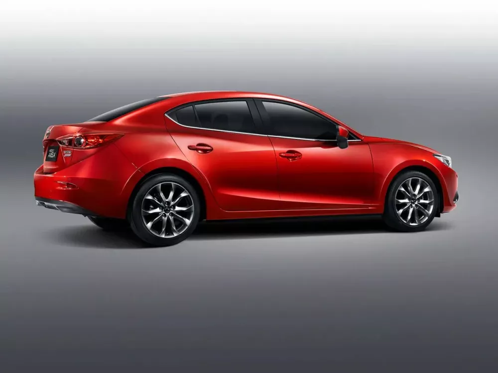 Автомобиль Mazda Axela III Седан