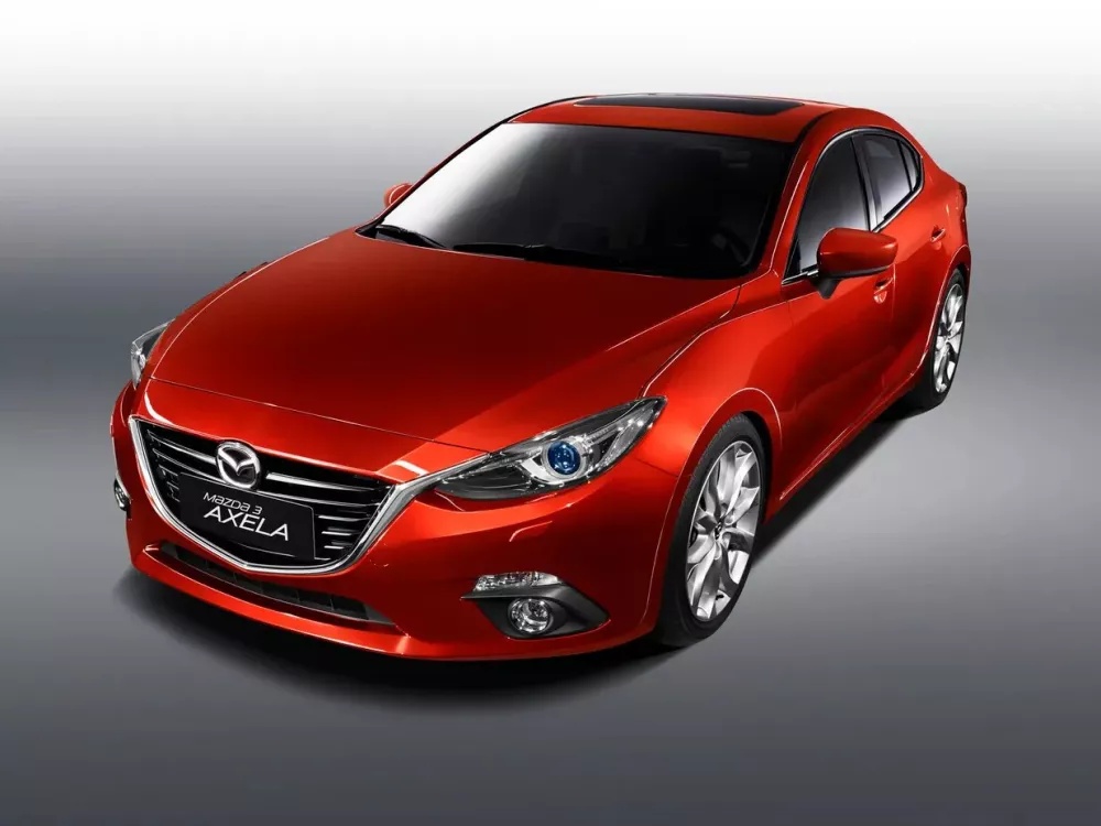 Автомобиль Mazda Axela III Седан