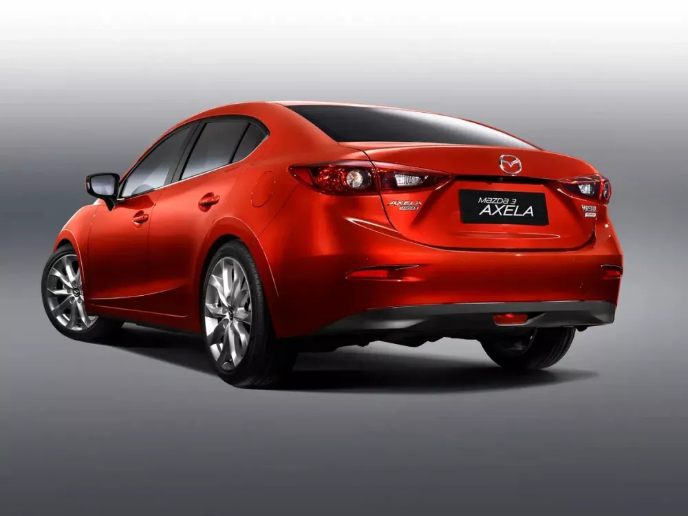 Автомобиль Mazda Axela III Седан