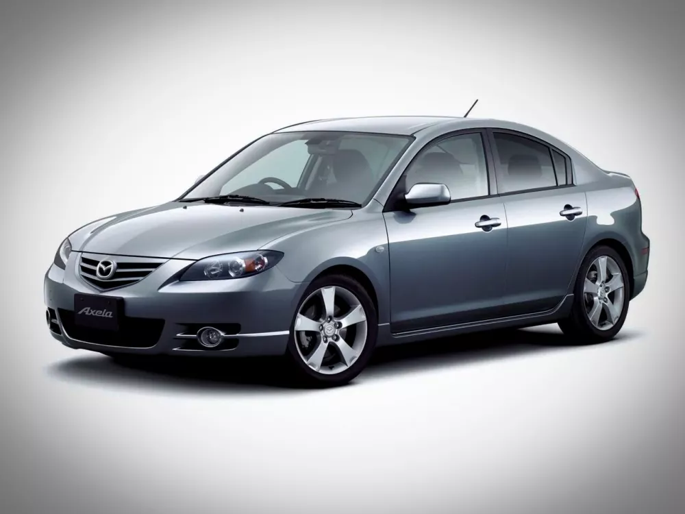 Автомобиль Mazda Axela I Седан