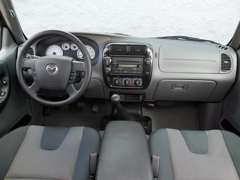 Автомобиль Mazda B-series V Пикап Полуторная кабина