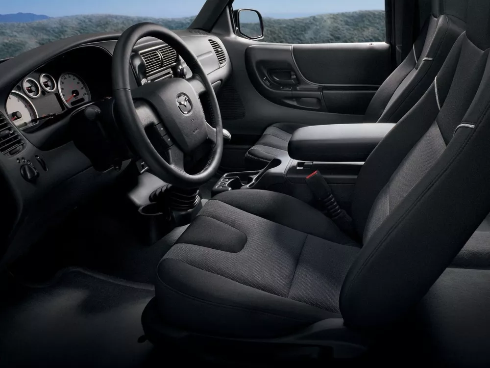 Автомобиль Mazda B-series V Пикап Полуторная кабина