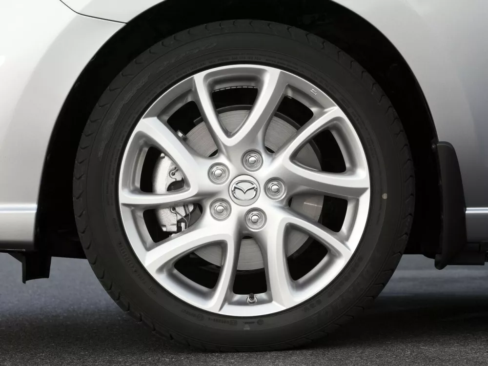 Автомобиль Mazda 5 II (CW) Компактвэн