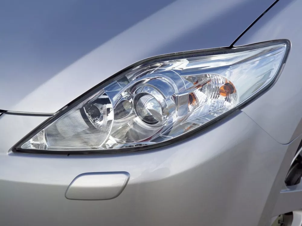 Автомобиль Mazda 5 I (CR) Компактвэн