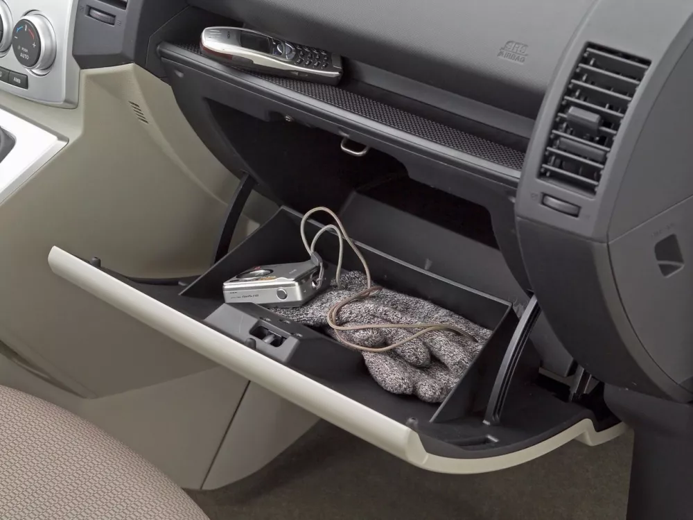Автомобиль Mazda 5 I (CR) Компактвэн
