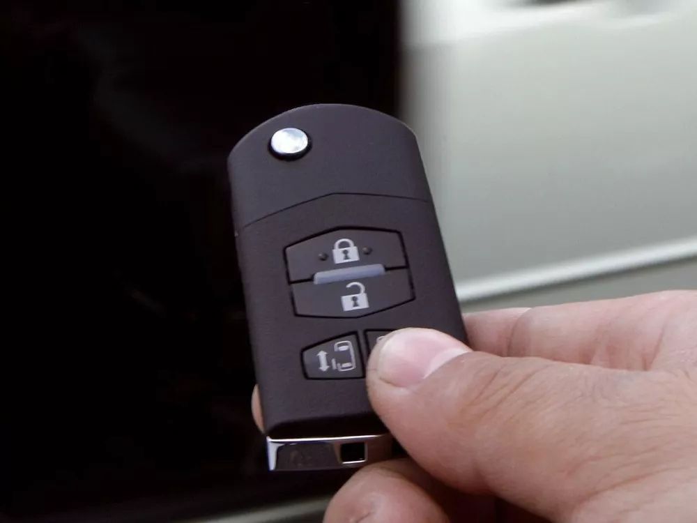 Автомобиль Mazda 5 I (CR) Рестайлинг Компактвэн