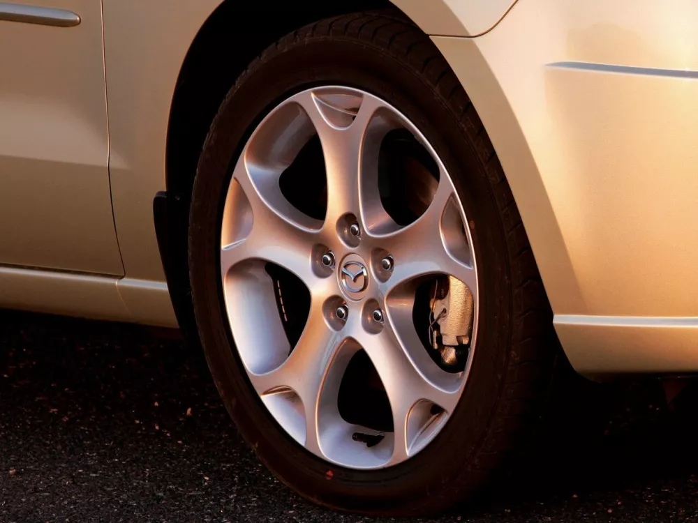 Автомобиль Mazda 5 I (CR) Рестайлинг Компактвэн