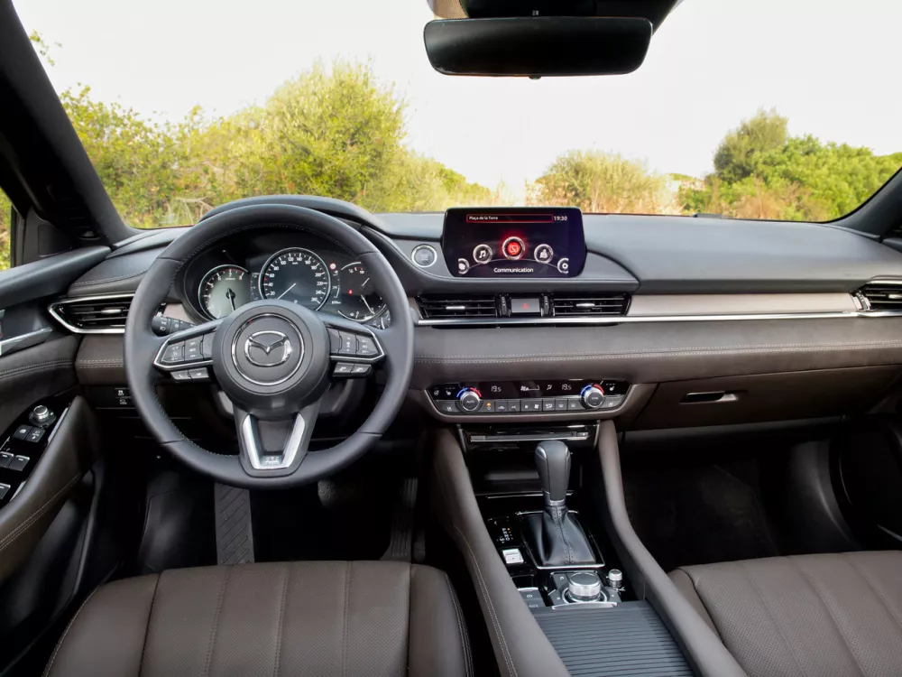 Автомобиль Mazda 6 III (GJ) Рестайлинг 2 Универсал (5 дверей)