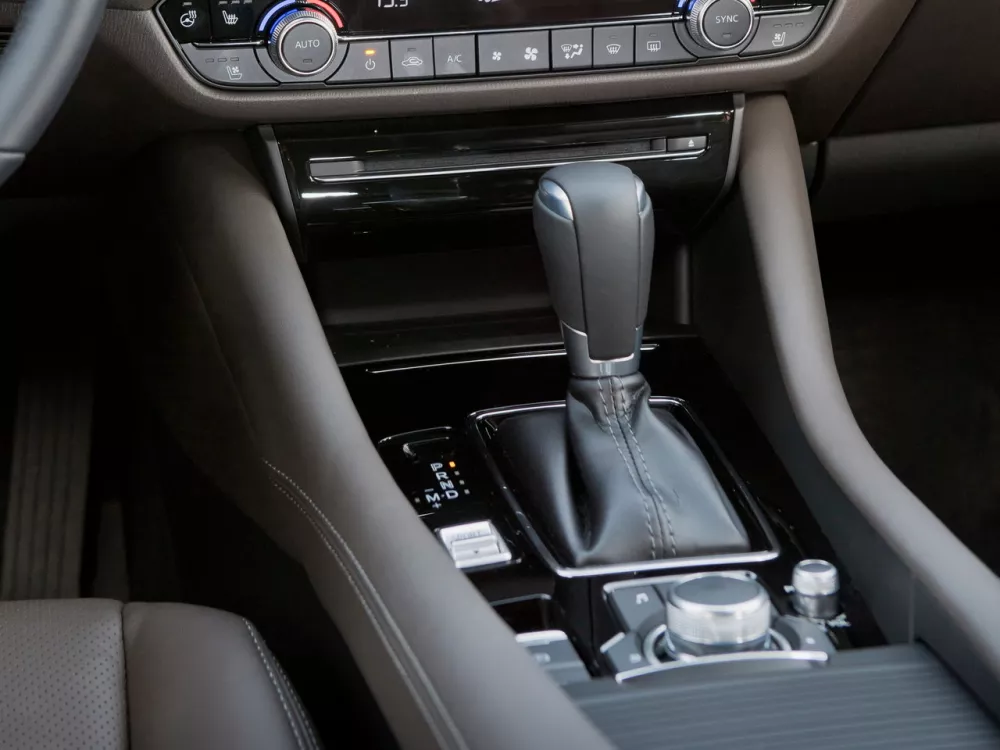 Автомобиль Mazda 6 III (GJ) Рестайлинг 2 Универсал (5 дверей)