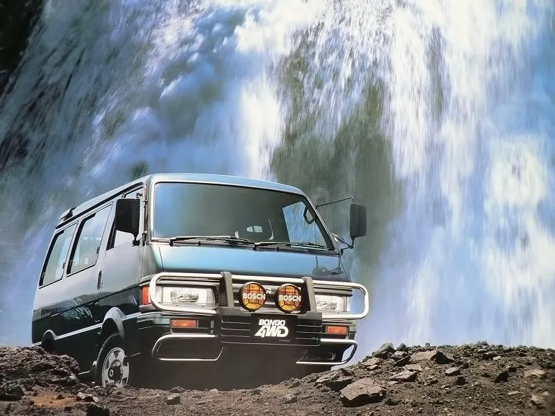 Автомобиль Mazda Bongo III Минивэн