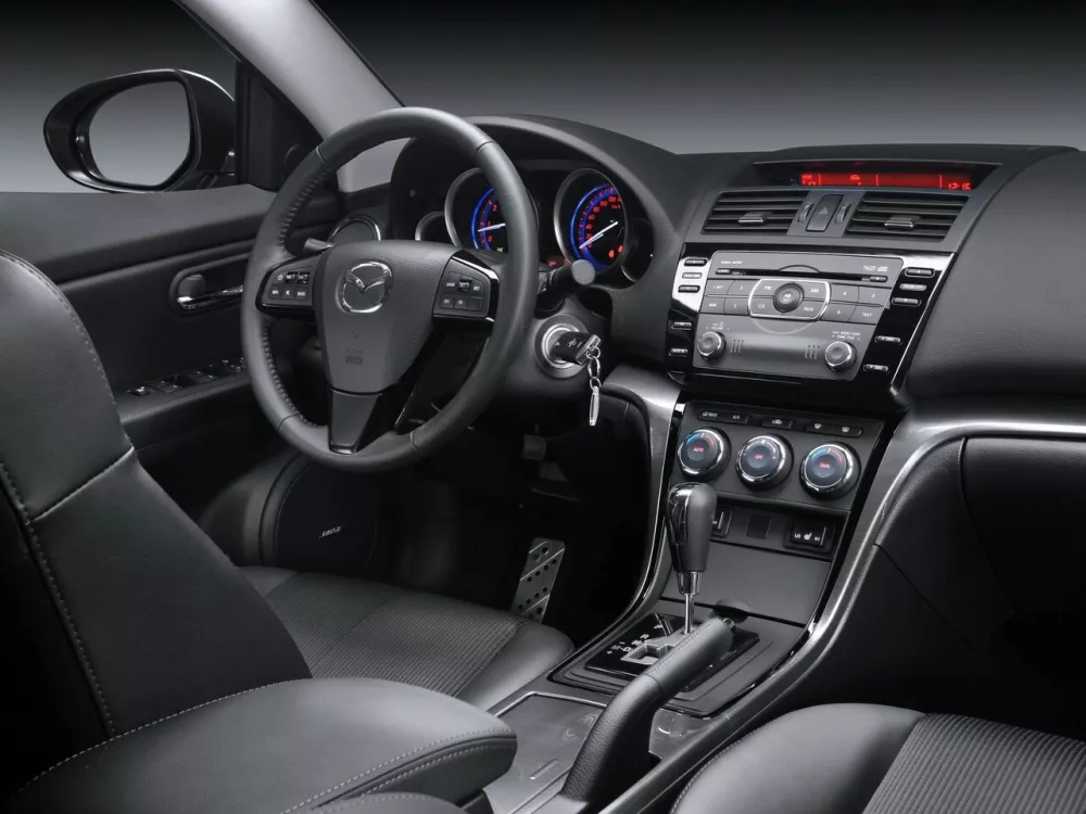 Автомобиль Mazda 6 II (GH) Рестайлинг Седан
