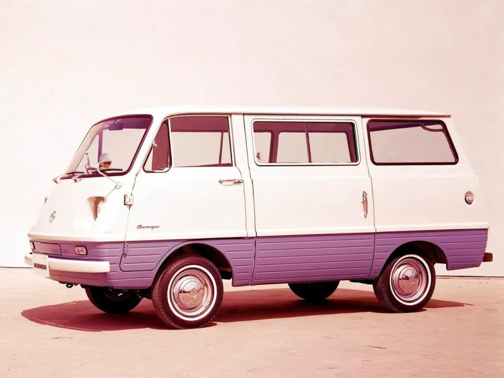 Автомобиль Mazda Bongo I Минивэн