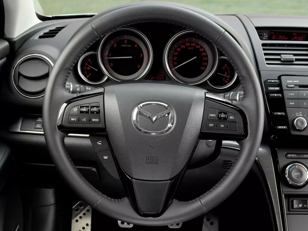 Автомобиль Mazda 6 II (GH) Рестайлинг Лифтбек