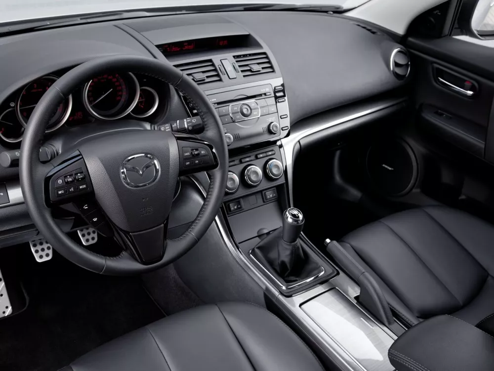 Автомобиль Mazda 6 II (GH) Рестайлинг Лифтбек