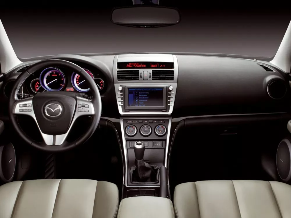 Автомобиль Mazda 6 II (GH) Седан