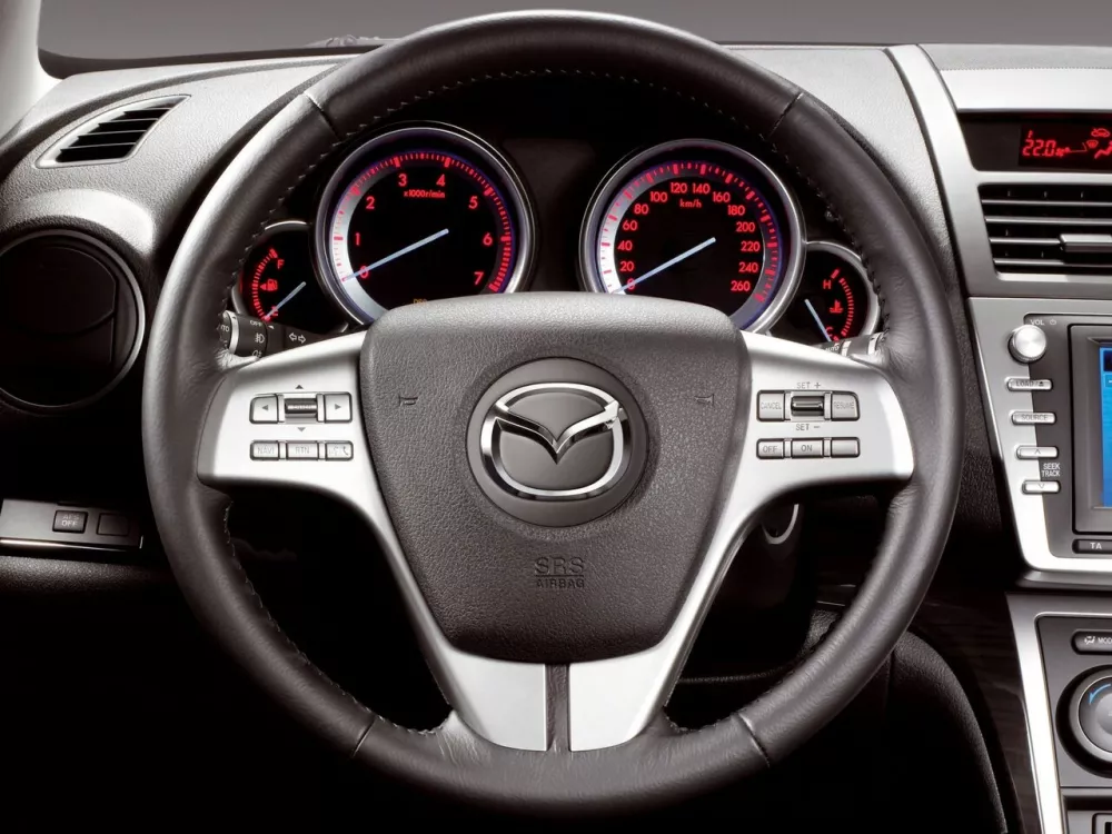 Автомобиль Mazda 6 II (GH) Седан