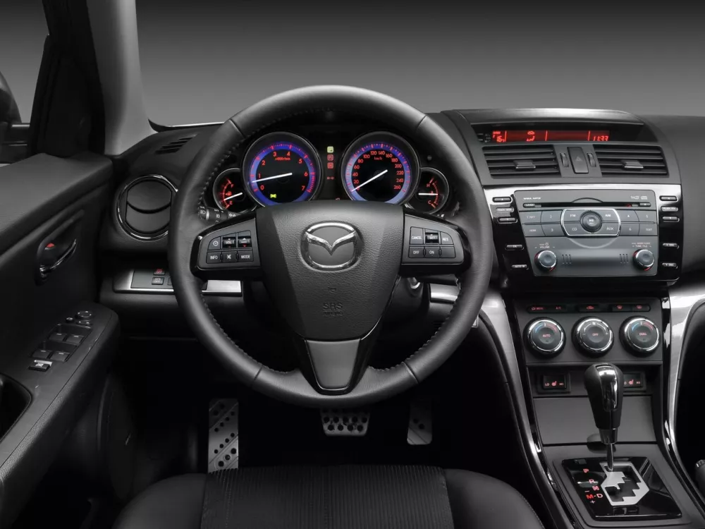 Автомобиль Mazda 6 II (GH) Рестайлинг Универсал (5 дверей)