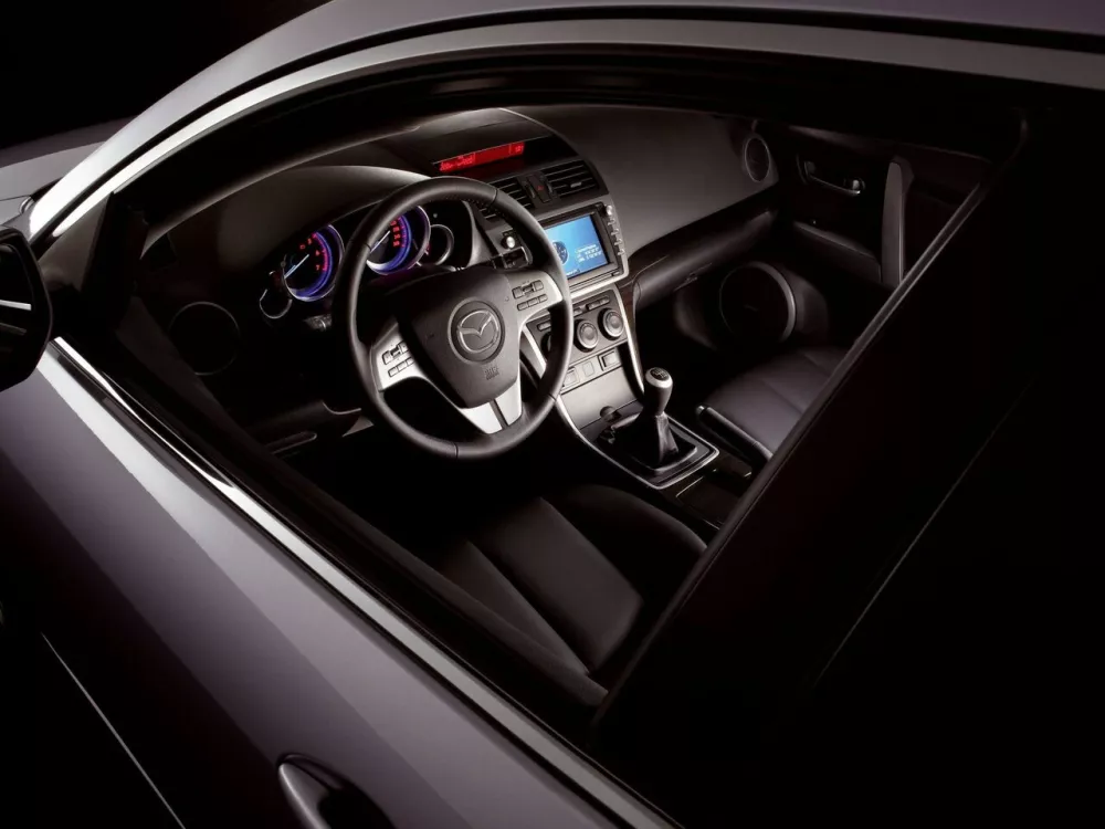 Автомобиль Mazda 6 II (GH) Лифтбек
