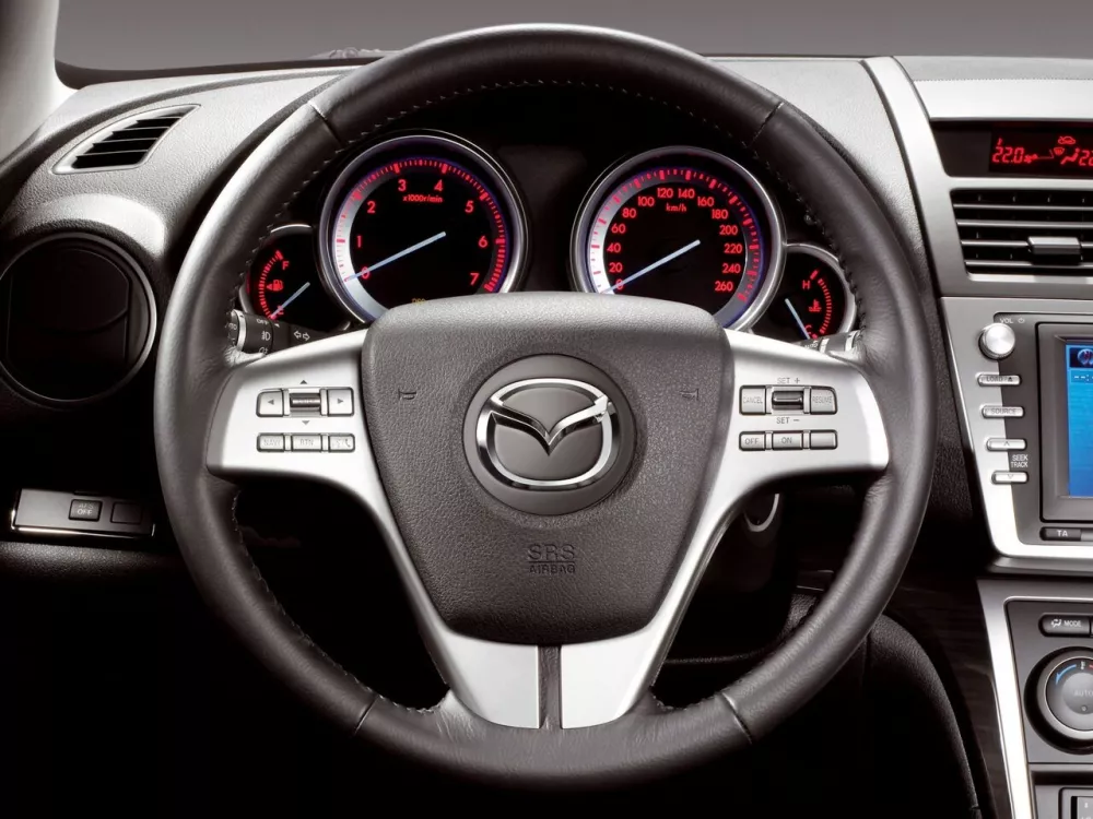 Автомобиль Mazda 6 II (GH) Лифтбек