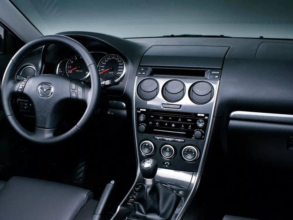 Автомобиль Mazda 6 I (GG) Рестайлинг Седан